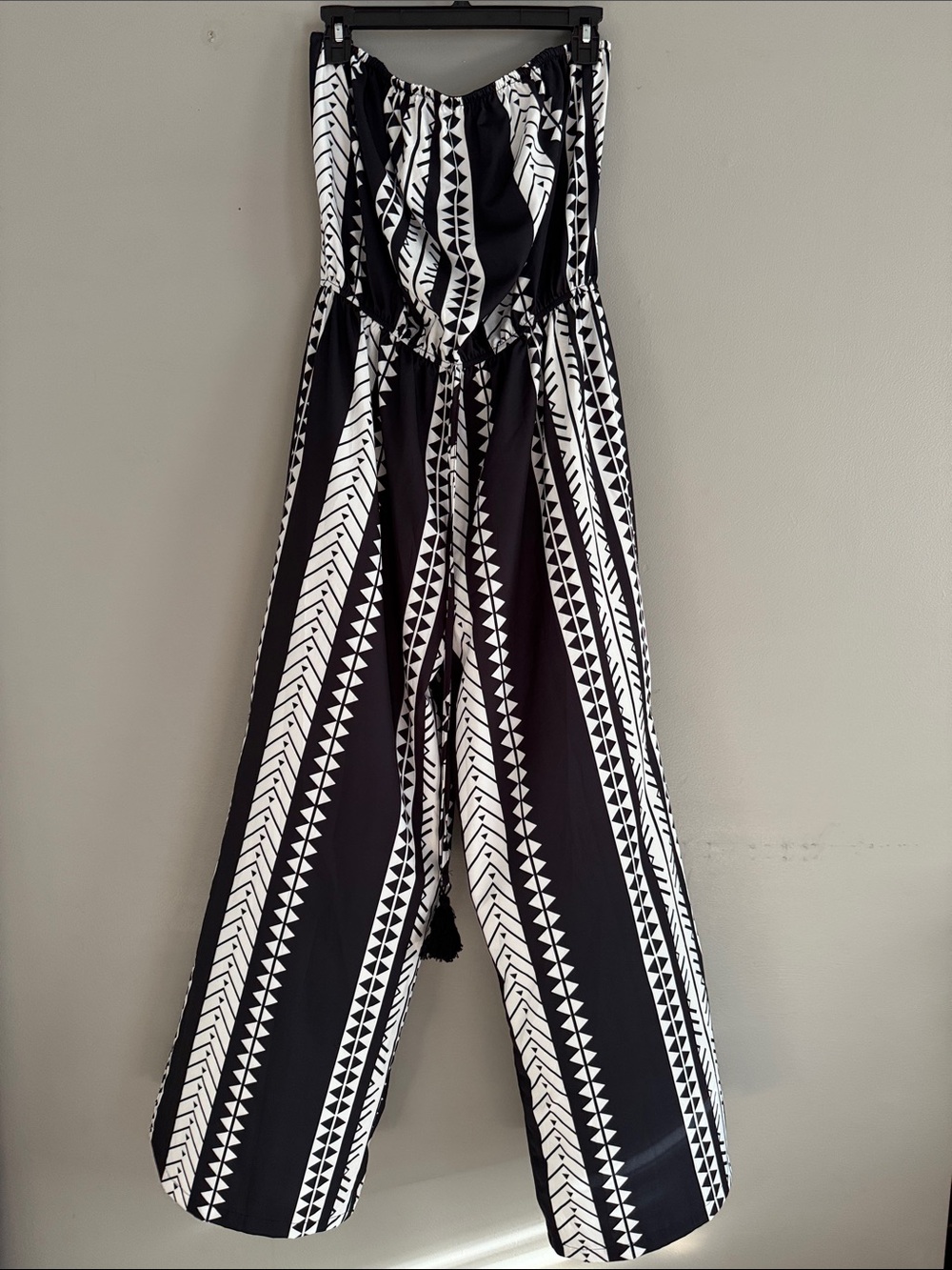 NWT Cupshe Black and White Strapless Wide-Leg Jumpsuit